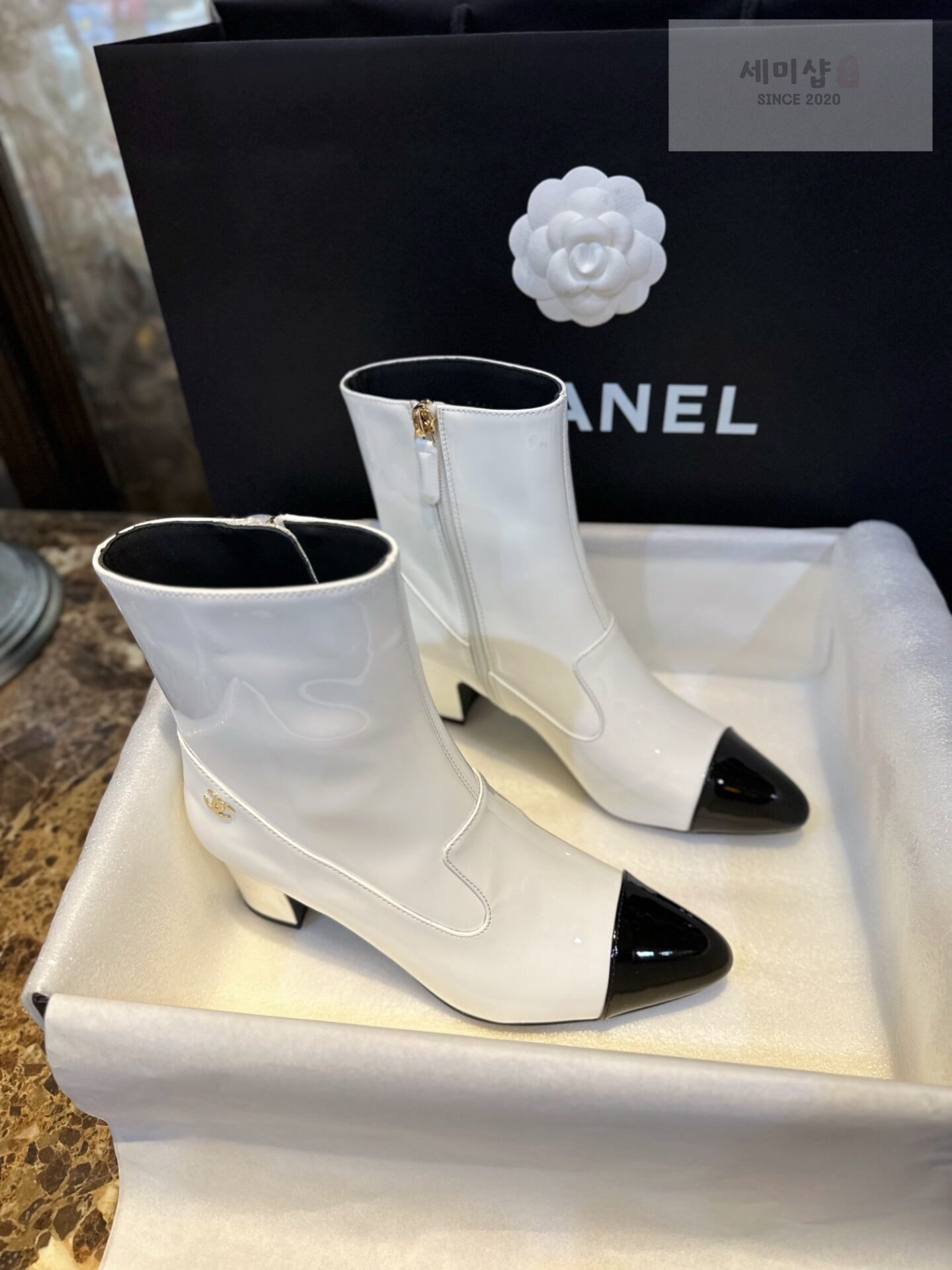 C H A N E L 샤넬 23B 배색 페이던트 카프스킨 CC로고 앵클 부츠 “35SIZE – 41SIZE” 신발 6번 이미지