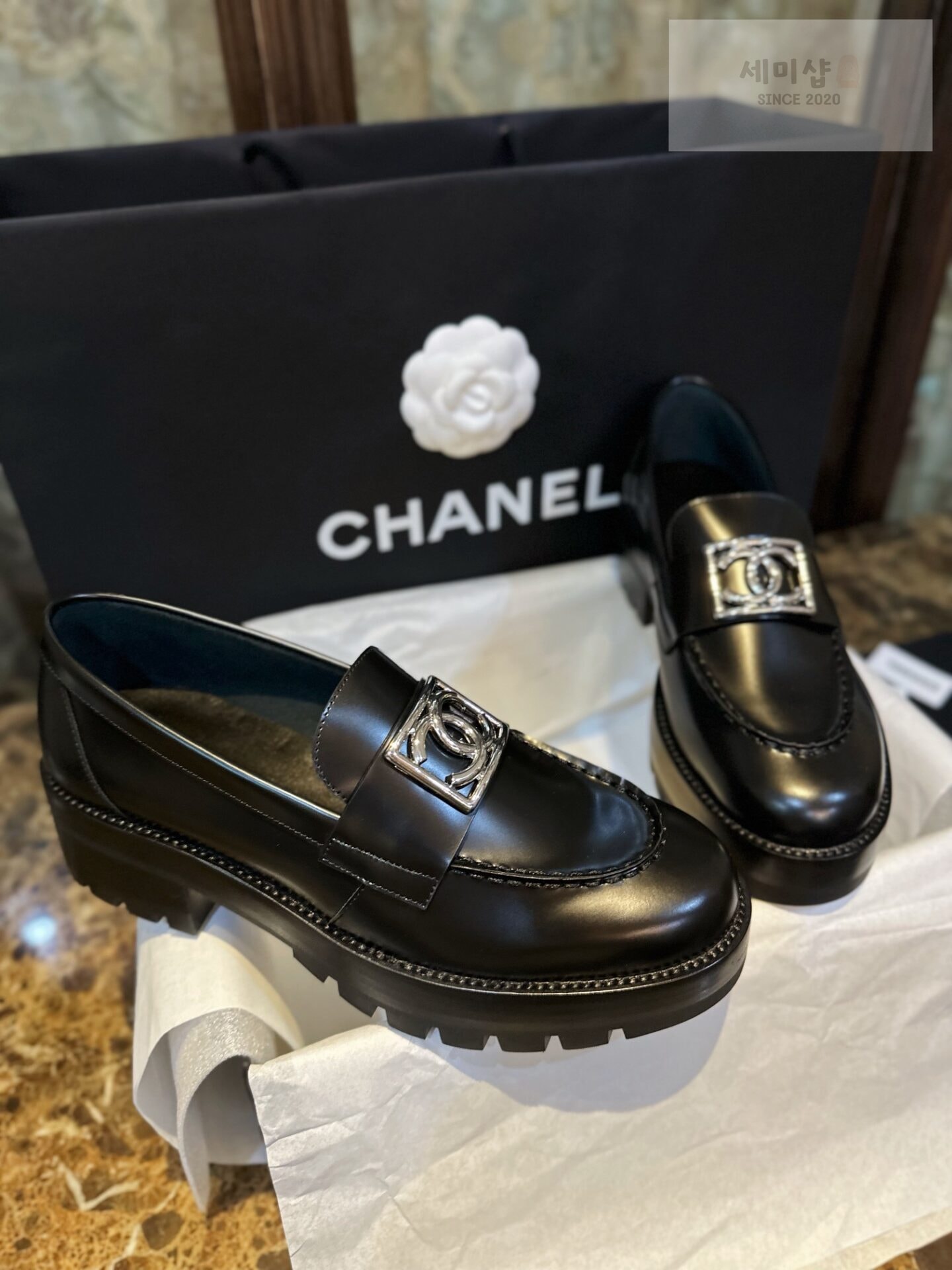C H A N E L 샤넬 23B 스퀘어 CC로고 블랙 카프스킨 로퍼 “35SIZE – 41SIZE” 신발 16번 이미지