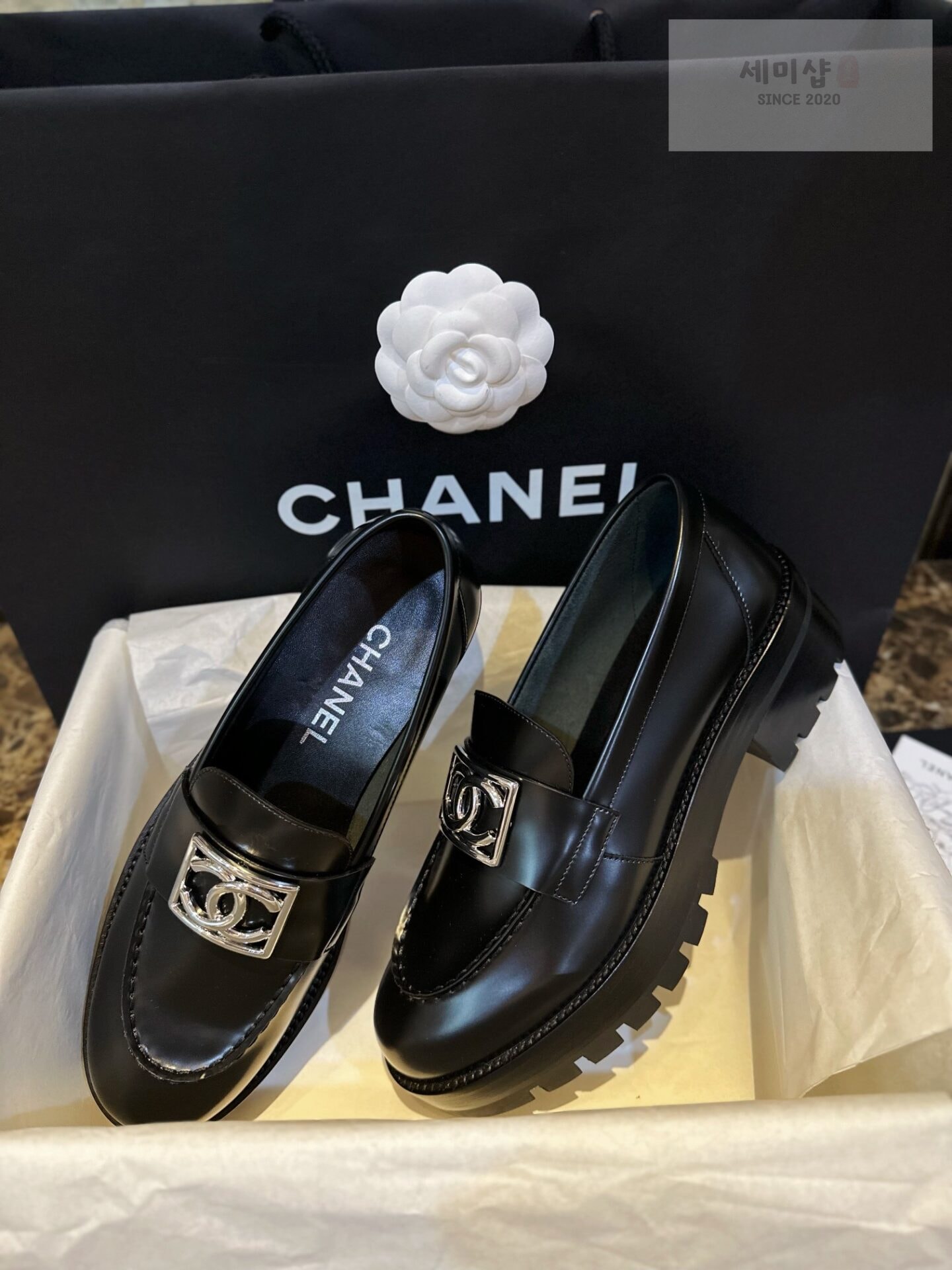 C H A N E L 샤넬 23B 스퀘어 CC로고 블랙 카프스킨 로퍼 “35SIZE – 41SIZE” 신발 5번 이미지