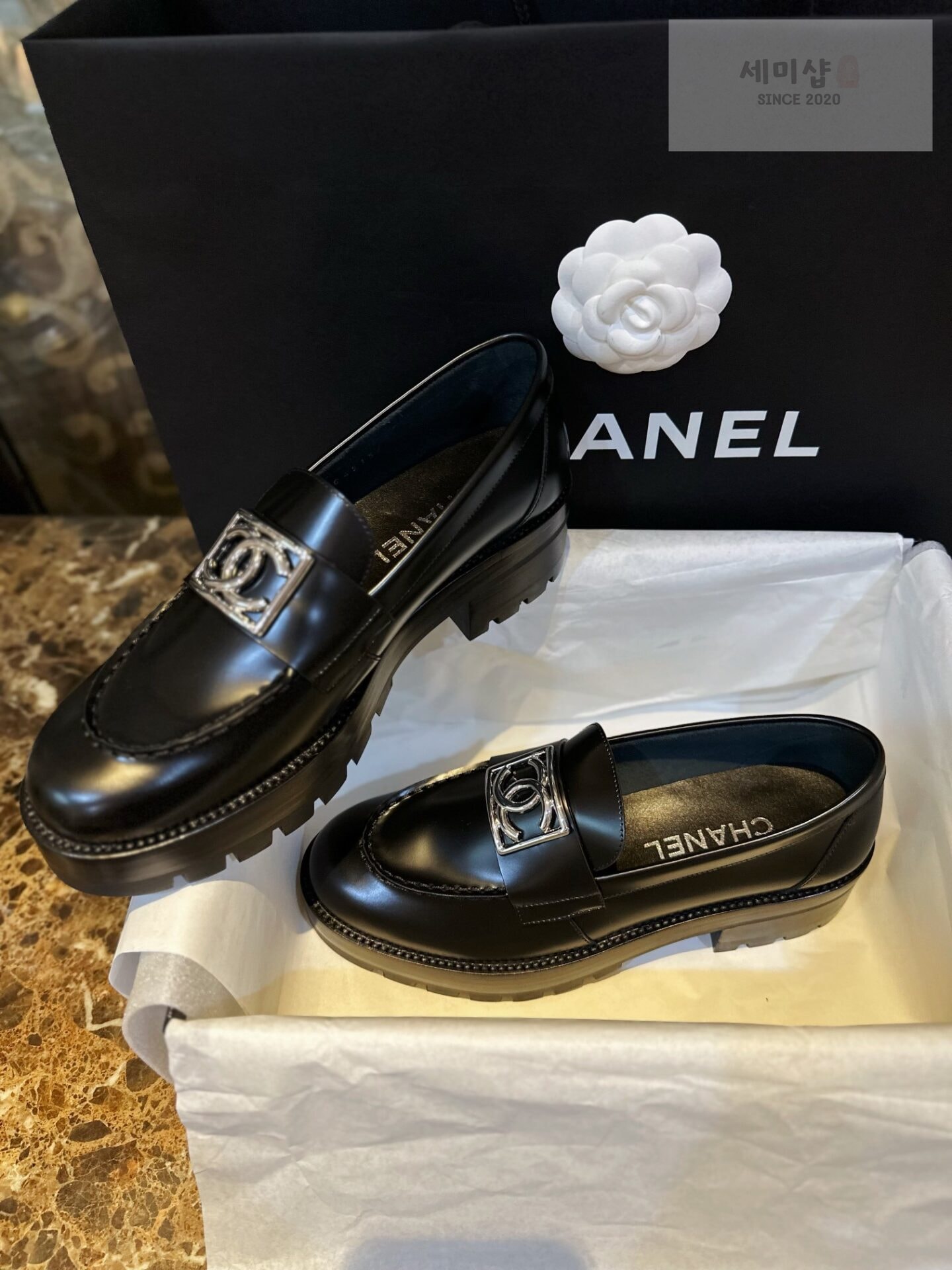C H A N E L 샤넬 23B 스퀘어 CC로고 블랙 카프스킨 로퍼 “35SIZE – 41SIZE” 신발 6번 이미지
