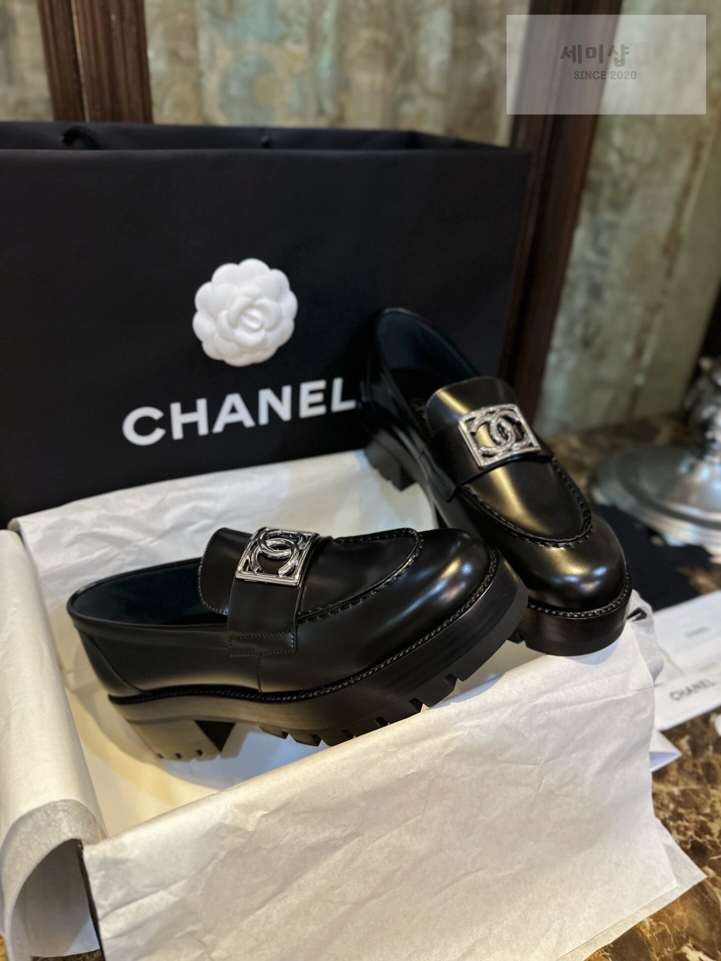 C H A N E L 샤넬 23B 스퀘어 CC로고 블랙 카프스킨 로퍼 “35SIZE – 41SIZE” 신발 7번 이미지