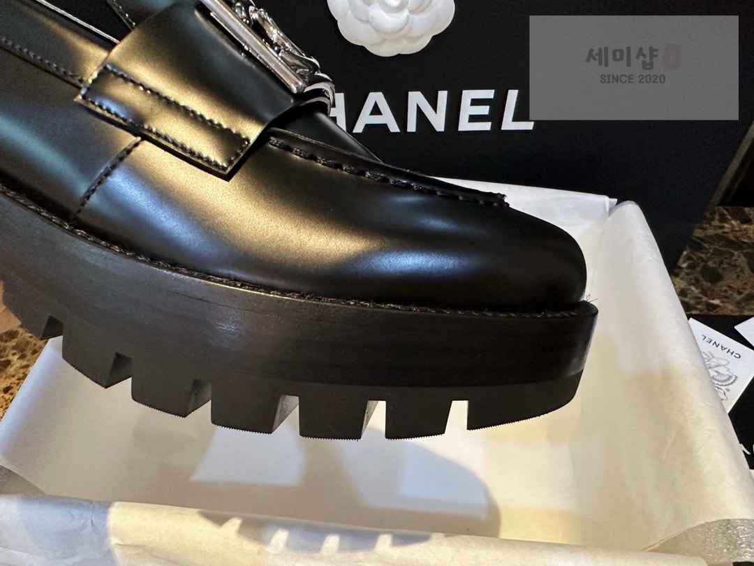 C H A N E L 샤넬 23B 스퀘어 CC로고 블랙 카프스킨 로퍼 “35SIZE – 41SIZE” 신발 11번 이미지