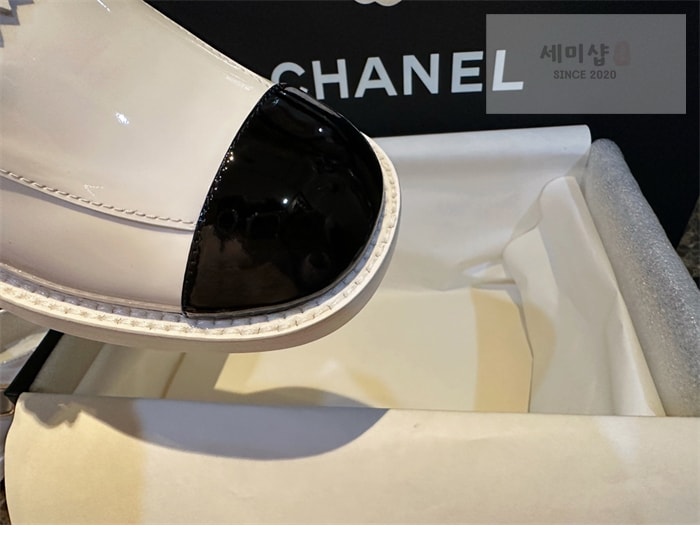 C H A N E L 샤넬 23B CC로고 버클 메리제인 로퍼 신발 7번 이미지