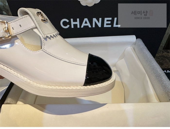 C H A N E L 샤넬 23B CC로고 버클 메리제인 로퍼 신발 8번 이미지