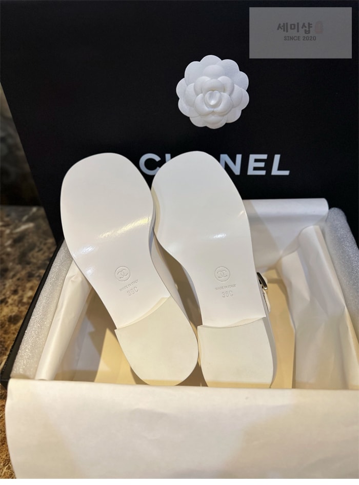 C H A N E L 샤넬 23B CC로고 버클 메리제인 로퍼 신발 11번 이미지