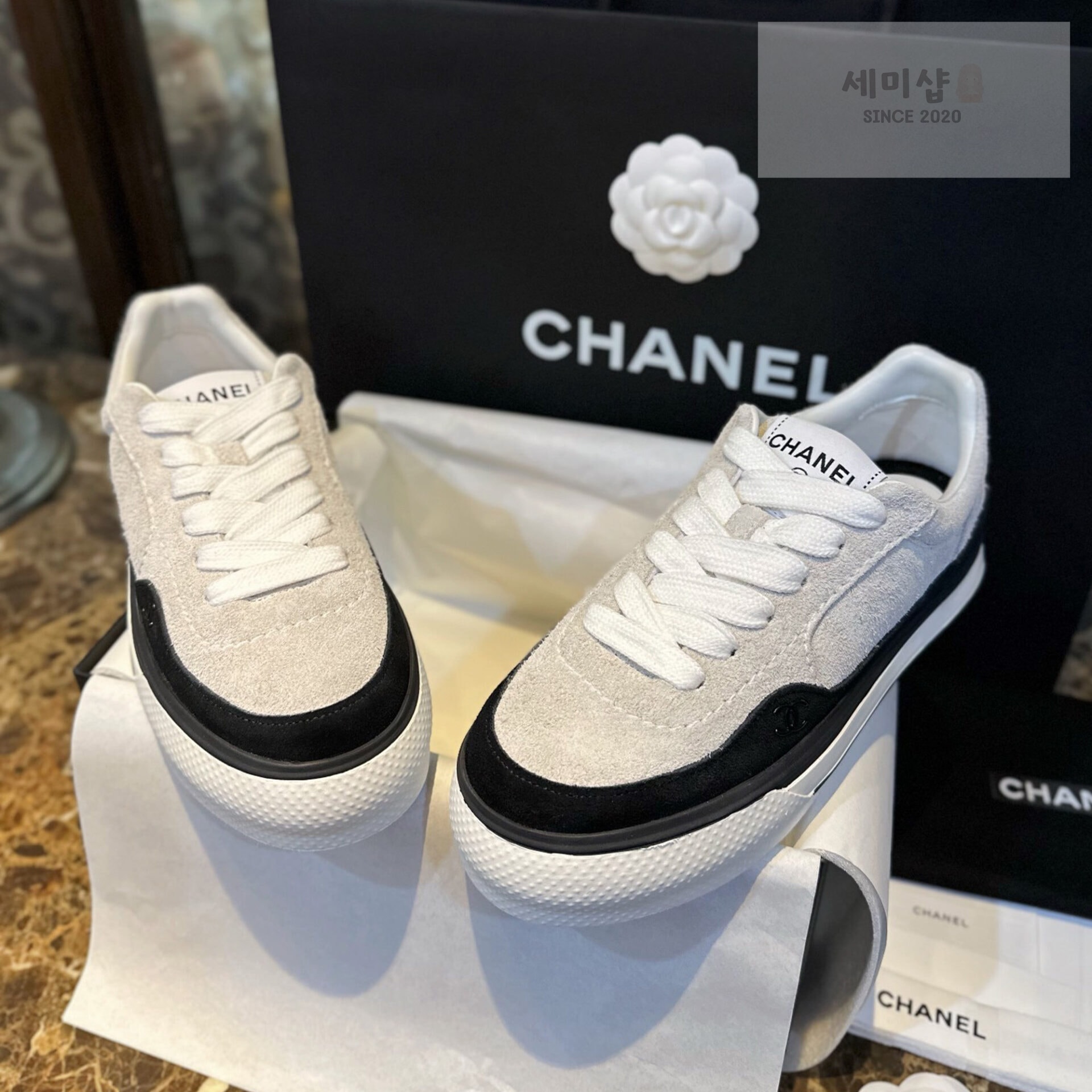 C H A N E L 샤넬 23B CC로고 벨벳 스웨이드 스니커즈 신발 1번 이미지