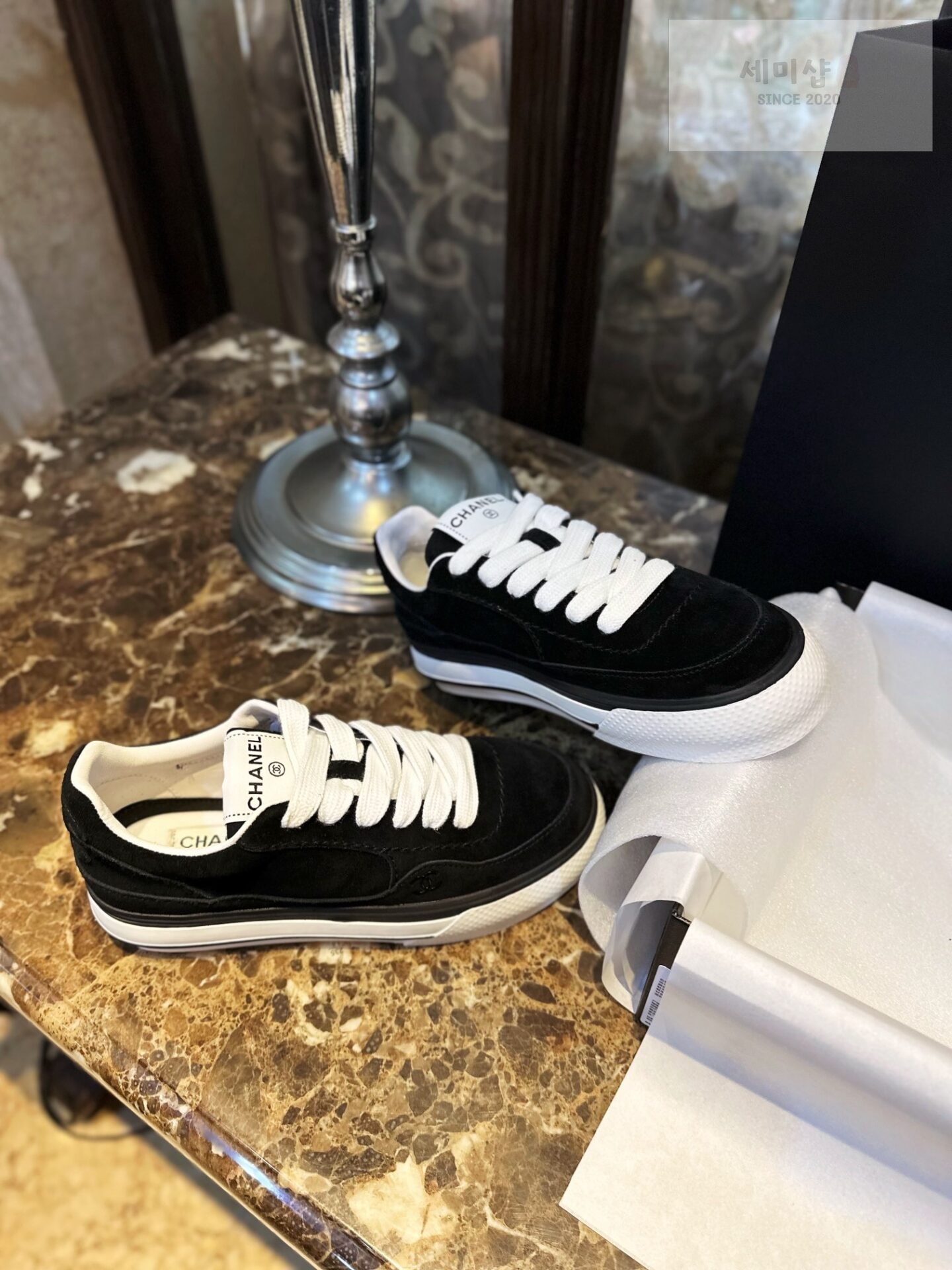 C H A N E L 샤넬 23B CC로고 블랙 벨벳 스웨이드 스니커즈 “35SIZE – 41SIZE” 신발 6번 이미지