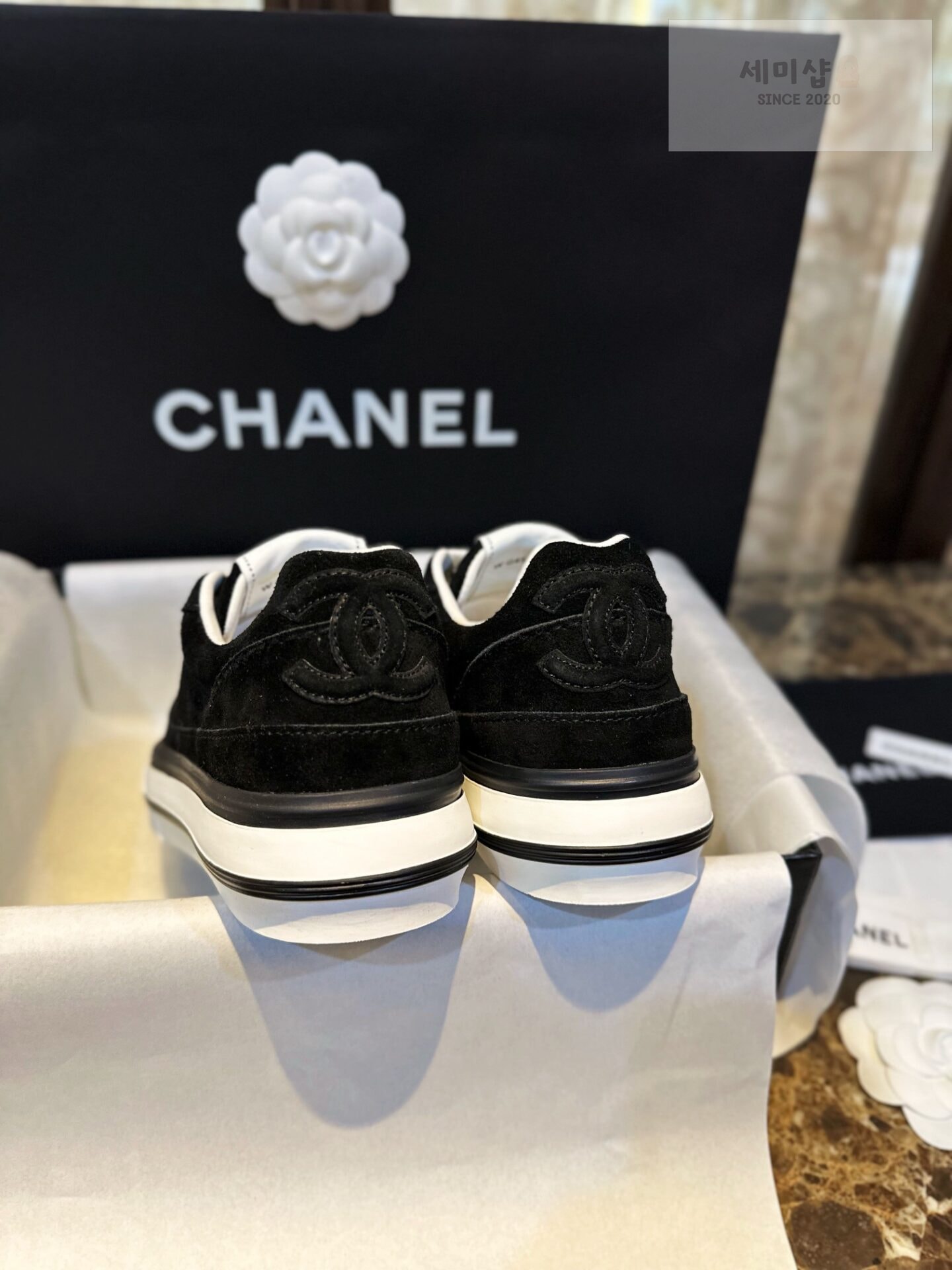 C H A N E L 샤넬 23B CC로고 블랙 벨벳 스웨이드 스니커즈 “35SIZE – 41SIZE” 신발 18번 이미지