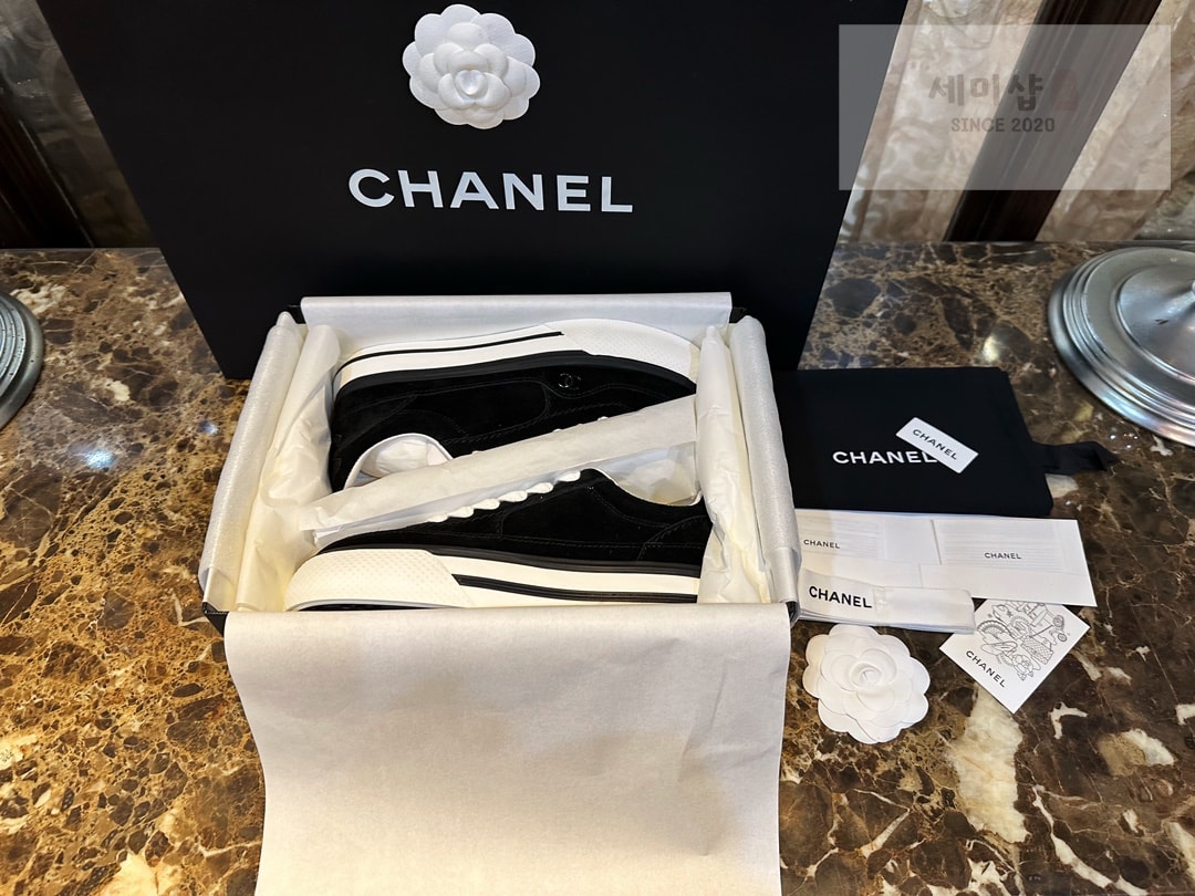 C H A N E L 샤넬 23B CC로고 블랙 벨벳 스웨이드 스니커즈 “35SIZE – 41SIZE” 신발 9번 이미지