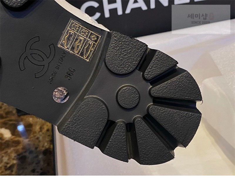 C H A N E L 샤넬 23C 카프스킨 레이스업 워커 부츠 신발 14번 이미지