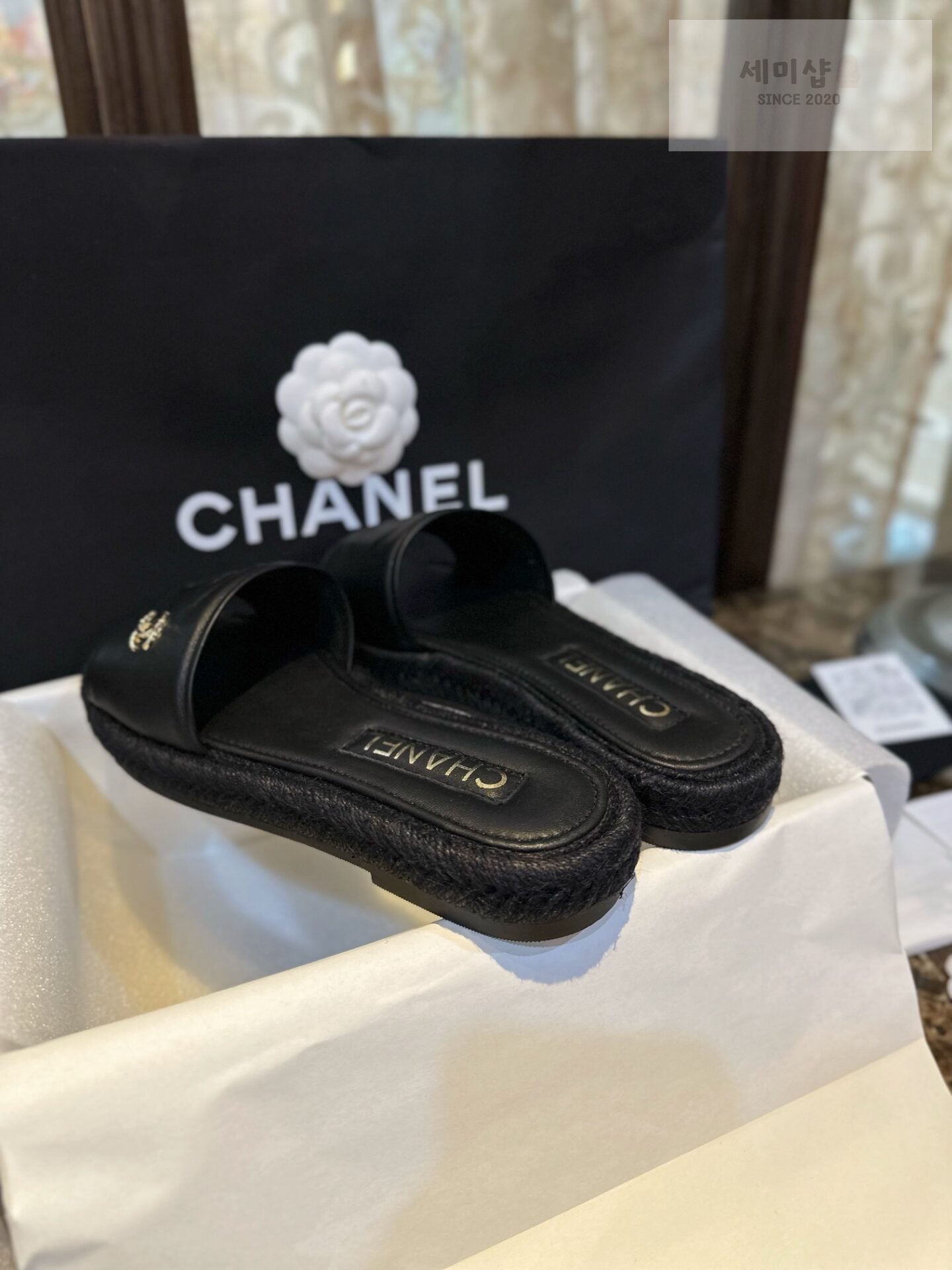 C H A N E L 샤넬 23P 블랙 애스파듀 슬라이드 뮬 “35SIZE – 40SIZE” 신발 6번 이미지