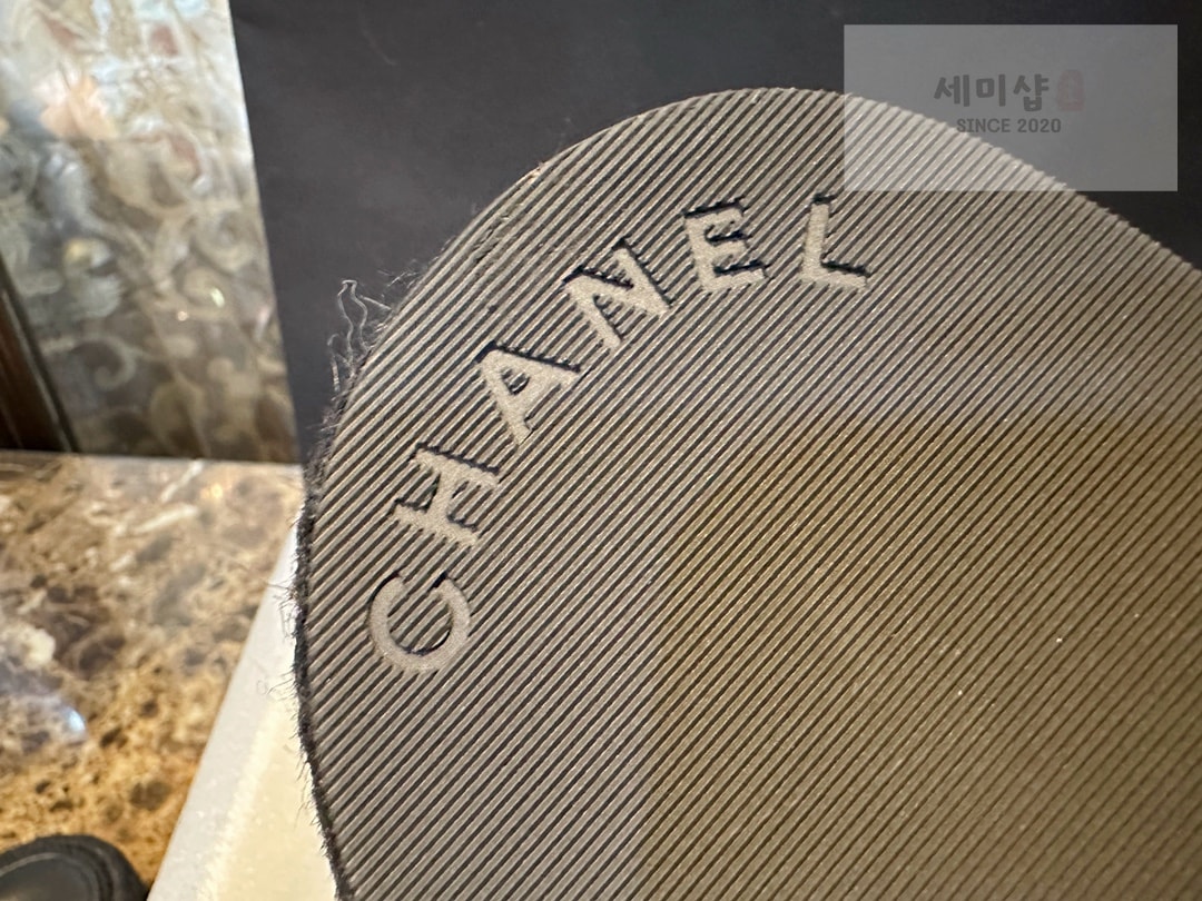 C H A N E L 샤넬 23P 블랙 애스파듀 슬라이드 뮬 “35SIZE – 40SIZE” 신발 14번 이미지