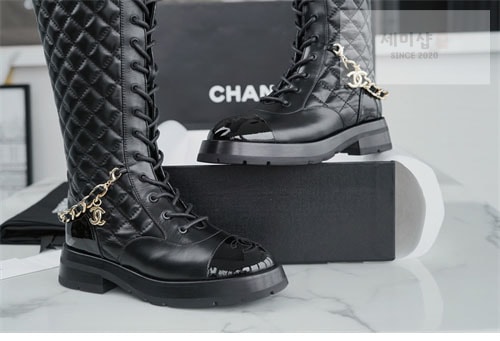 C H A N E L 샤넬 23b 체인 로고 퀄팅 레이스업 롱 부츠 신발 9번 이미지