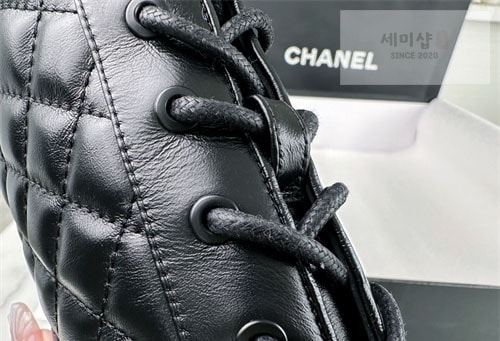 C H A N E L 샤넬 23b 체인 로고 퀄팅 레이스업 롱 부츠 신발 14번 이미지