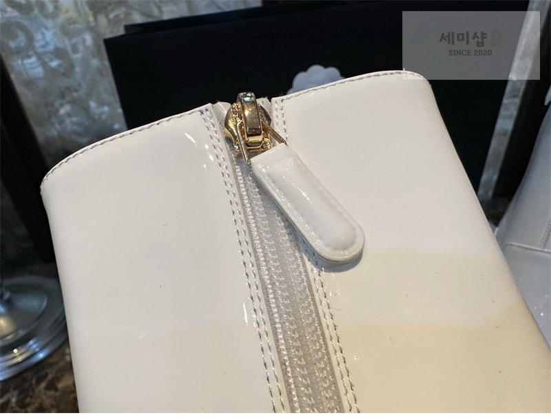 C H A N E L 샤넬 23b cc로고 페이턴트 투톤 앵클 부츠 신발 11번 이미지