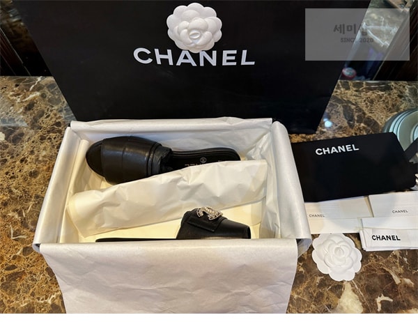 C H A N E L 샤넬 23c cc로고 펄 슬리퍼 신발 1번 이미지