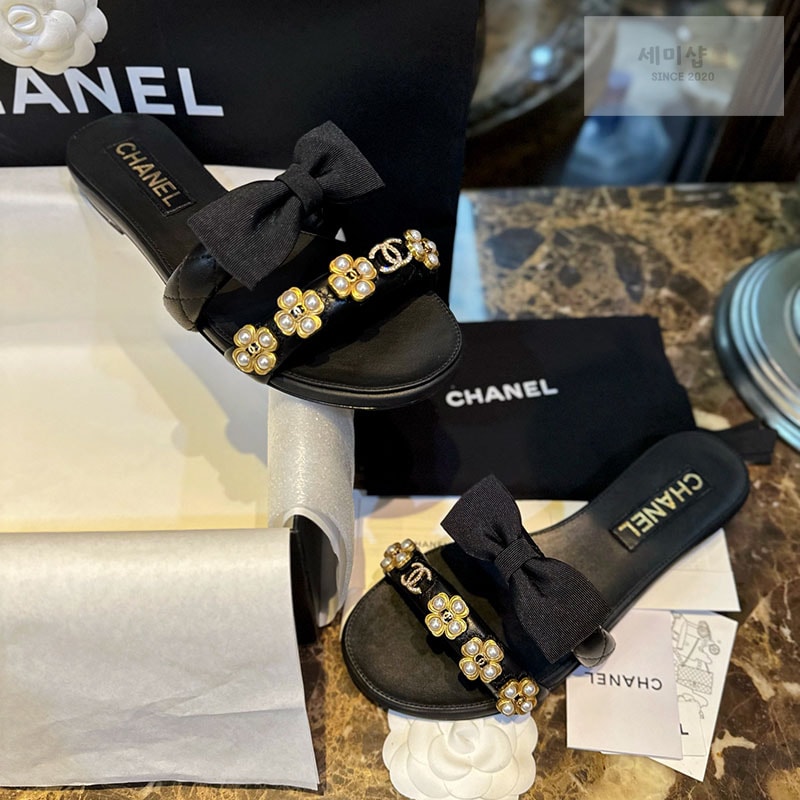 C H A N E L 샤넬 23s 리본 플라워 펄 슬리퍼 신발 1번 이미지