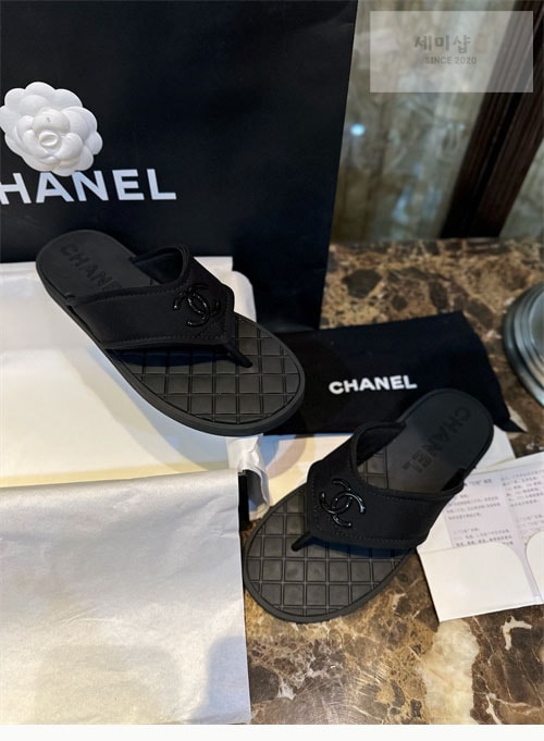 C H A N E L 샤넬 23s 퀼팅 쪼리 슬리퍼 신발 3번 이미지