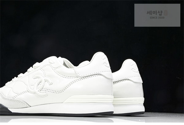 C H A N E L 샤넬 24A 카프스킨 퀼팅 CC로고 스니커즈 신발 17번 이미지