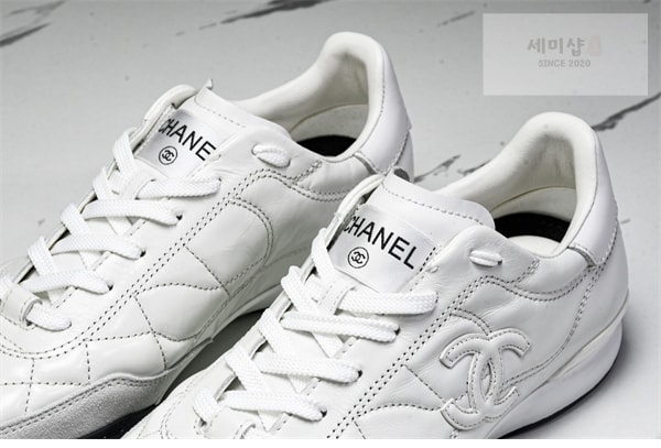 C H A N E L 샤넬 24A 카프스킨 퀼팅 CC로고 스니커즈 신발 26번 이미지