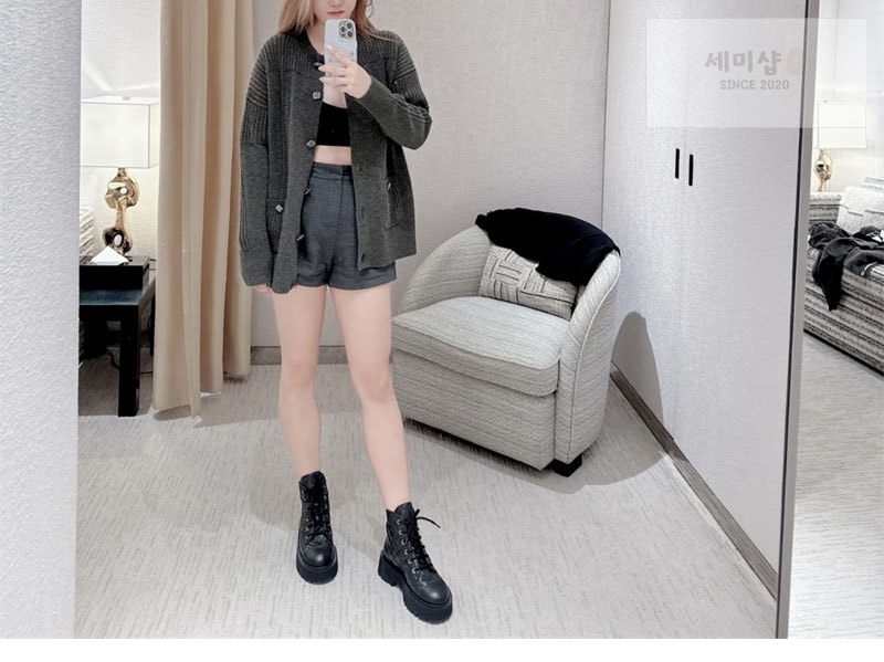 샤넬 샤넬 24A 퀼팅 레더 플랫폼 컴뱃 앵클 부츠 신발 3번 이미지