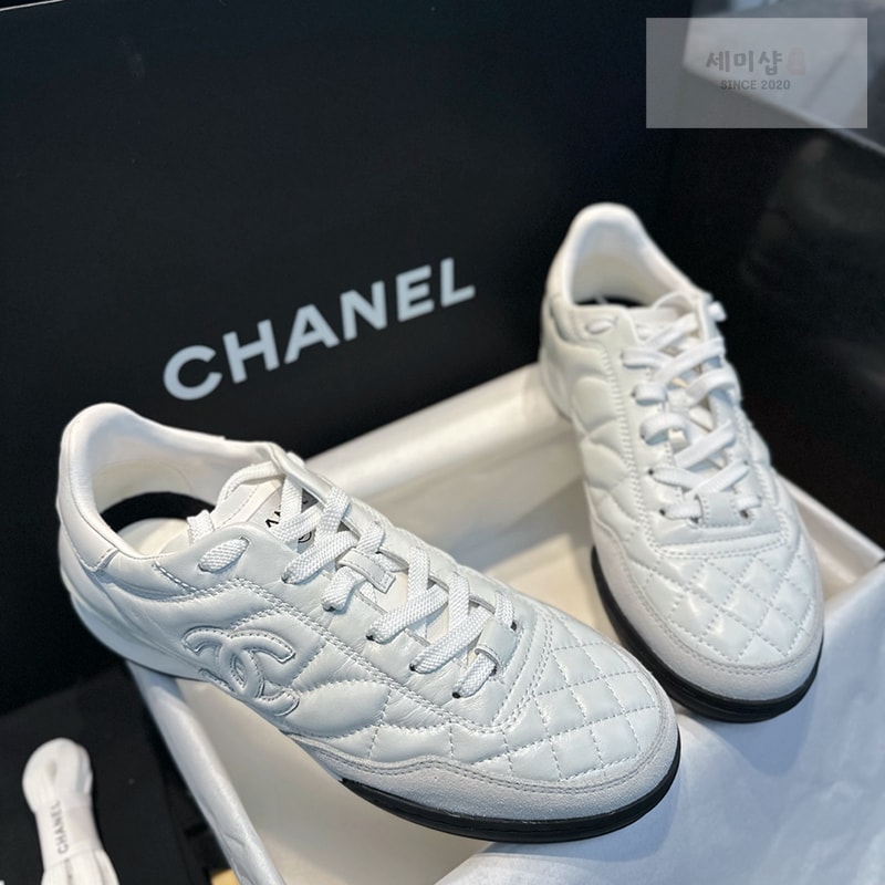 C H A N E L 샤넬 24A CC로고 스니커즈 신발 1번 이미지