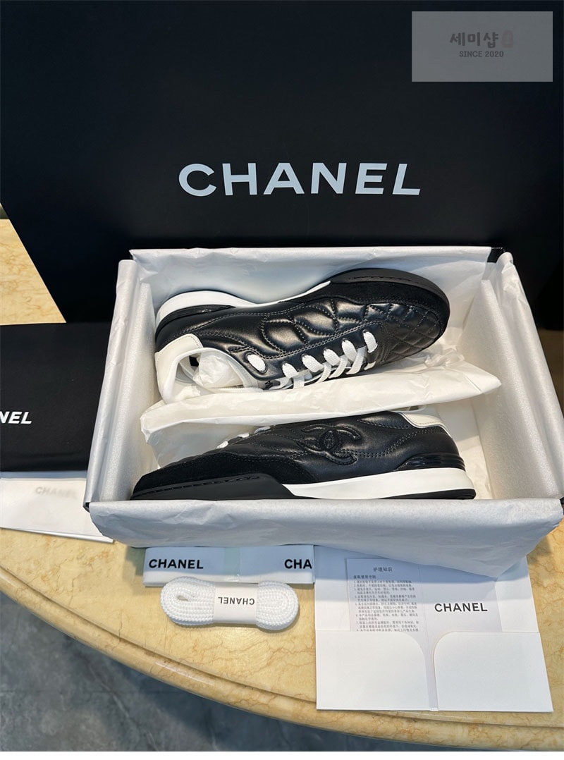 C H A N E L 샤넬 24A CC로고 퀼팅 스니커즈 신발 3번 이미지