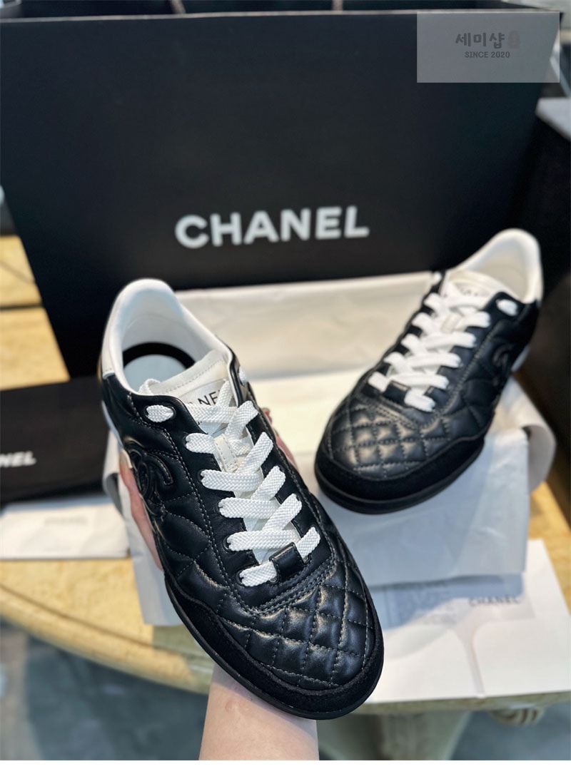 C H A N E L 샤넬 24A CC로고 퀼팅 스니커즈 신발 5번 이미지