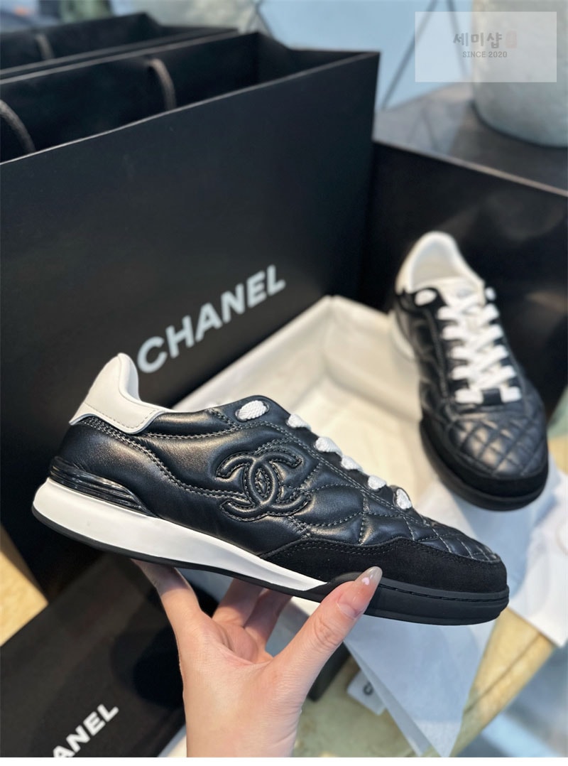 C H A N E L 샤넬 24A CC로고 퀼팅 스니커즈 신발 6번 이미지