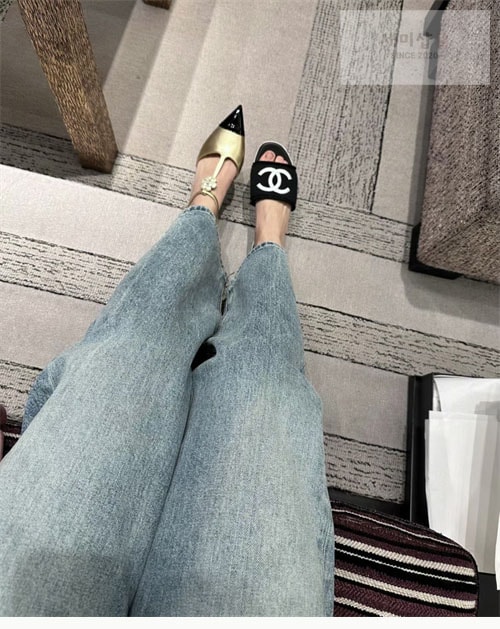 C H A N E L 샤넬 24C CC로고 뮬 슬리퍼 신발 1번 이미지