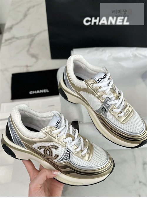 C H A N E L 샤넬 24C CC로고 크루즈 스니커즈 신발 16번 이미지