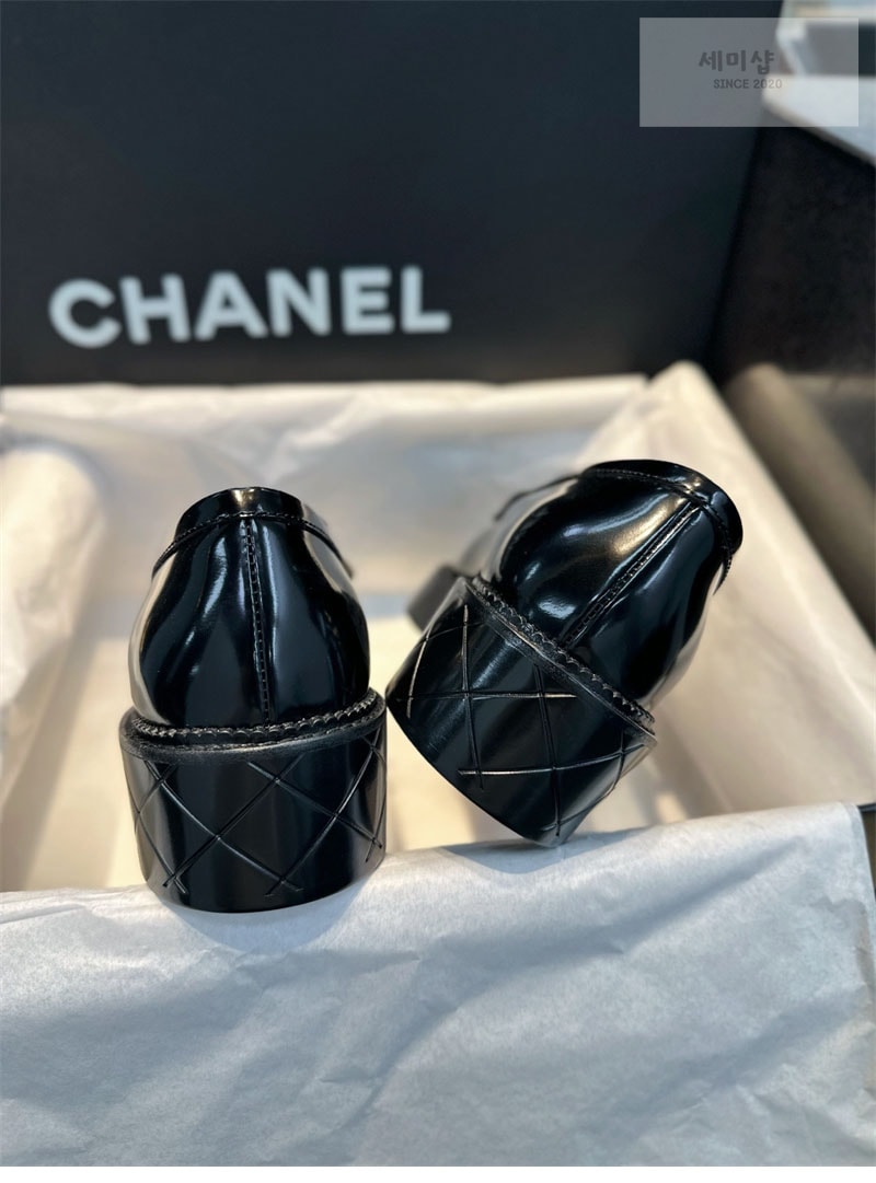 C H A N E L 샤넬 24K CC로고 샤이니 하트 로퍼 신발 10번 이미지