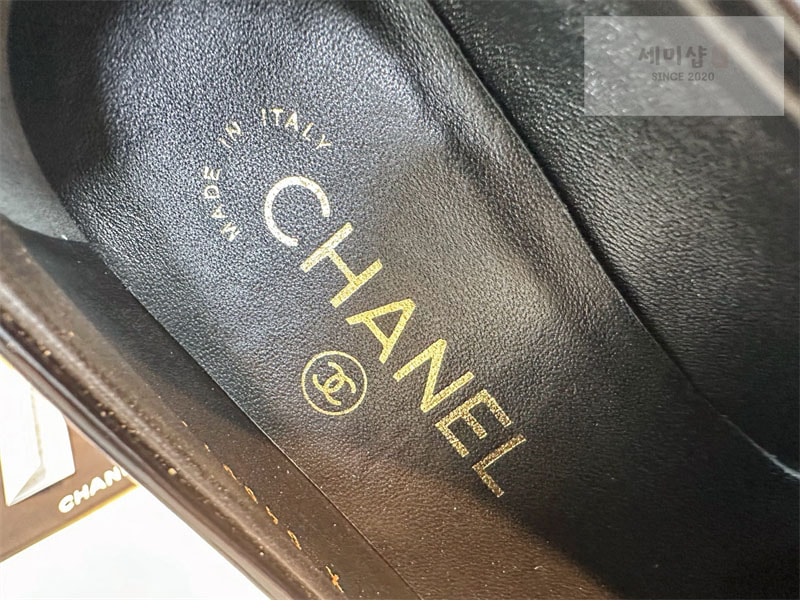 C H A N E L 샤넬 24K CC로고 샤이니 하트 로퍼 신발 18번 이미지
