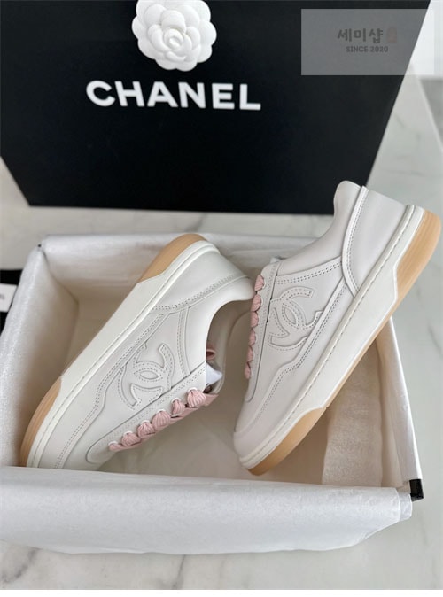 C H A N E L 샤넬 24P CC로고 스니커즈 신발 12번 이미지