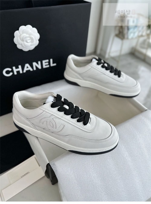 C H A N E L 샤넬 24P CC로고 스니커즈 신발 18번 이미지