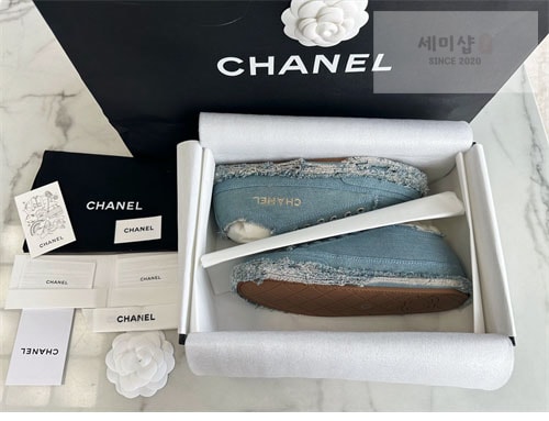 샤넬 샤넬 24S CC로고 테슬 스니커즈 신발 17번 이미지