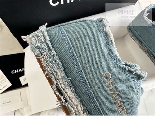 샤넬 샤넬 24S CC로고 테슬 스니커즈 신발 3번 이미지