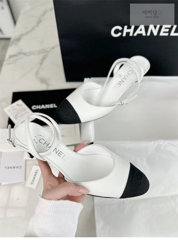 C H A N E L 샤넬 24s 슬링백 신발 21번 이미지