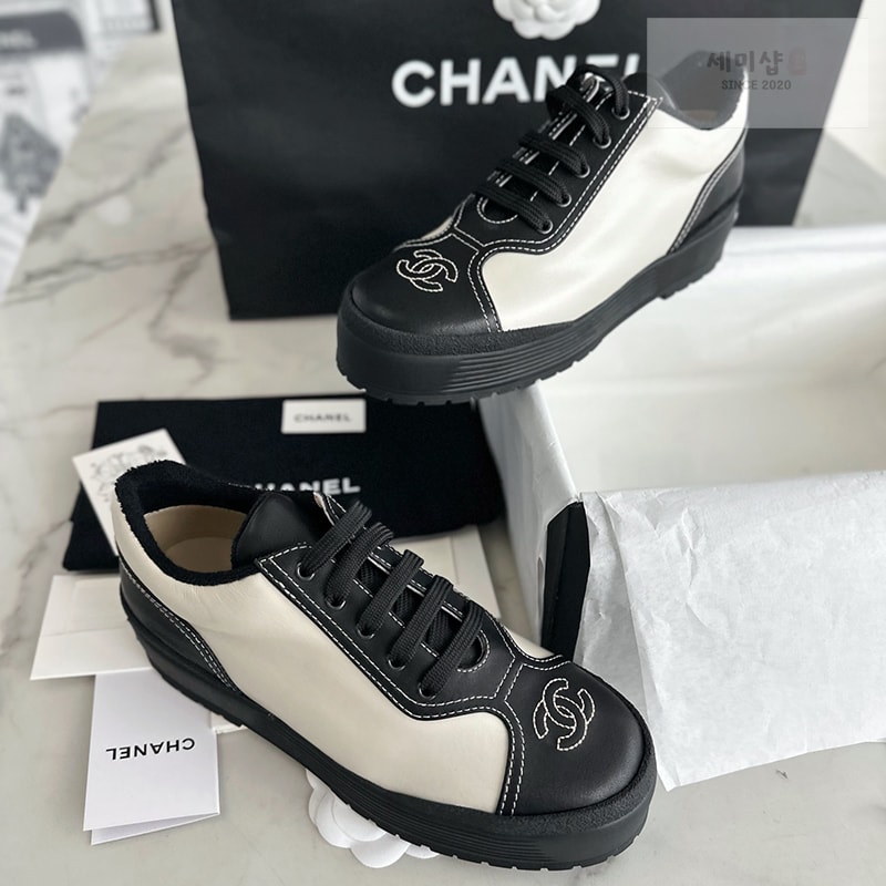 C H A N E L 샤넬 24s CC로고 배색 스니커즈 신발 23번 이미지