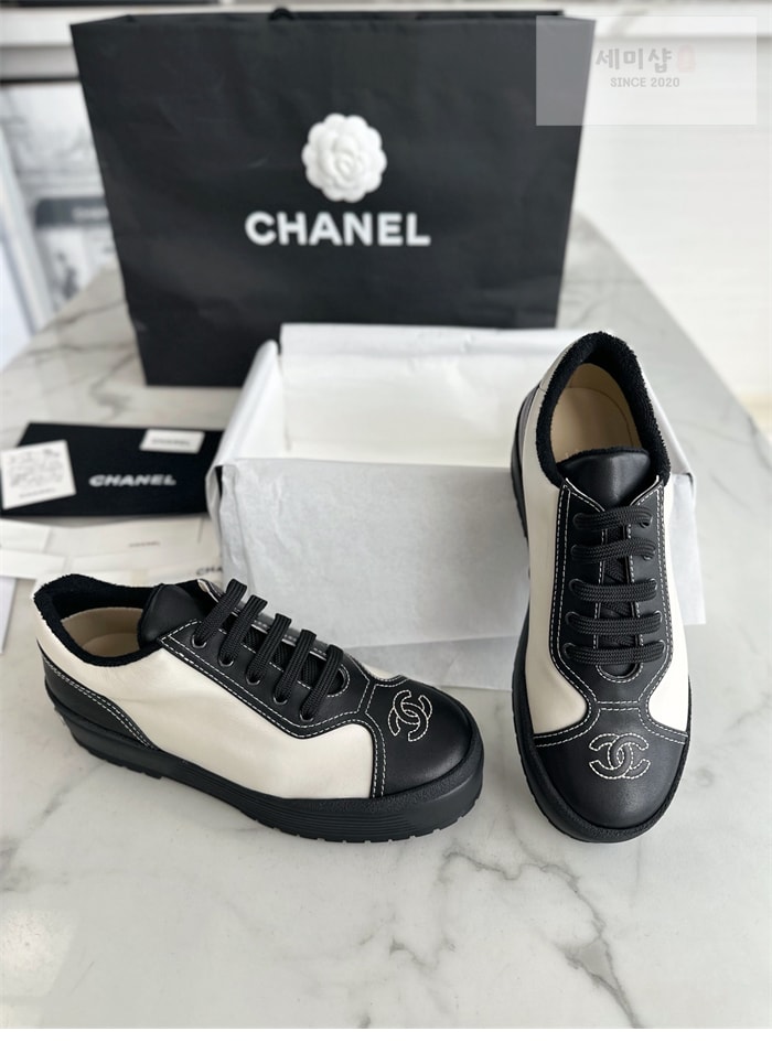 C H A N E L 샤넬 24s CC로고 배색 스니커즈 신발 5번 이미지