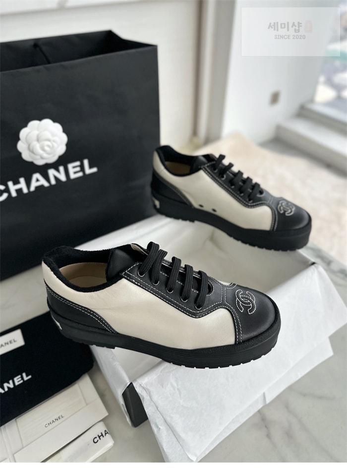 C H A N E L 샤넬 24s CC로고 배색 스니커즈 신발 8번 이미지