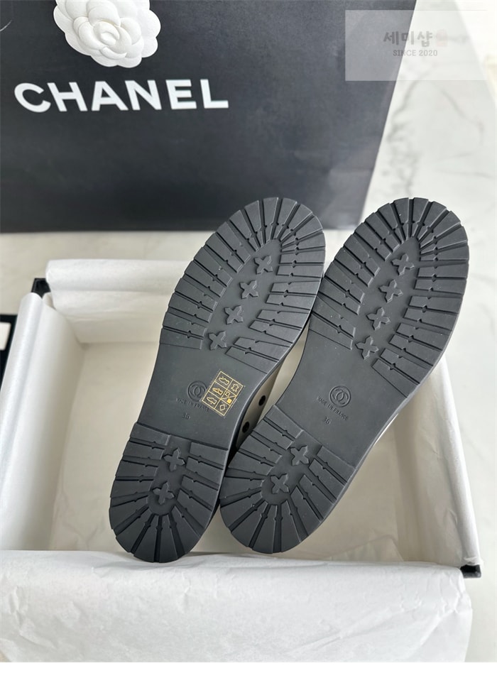 C H A N E L 샤넬 24s CC로고 배색 스니커즈 신발 10번 이미지