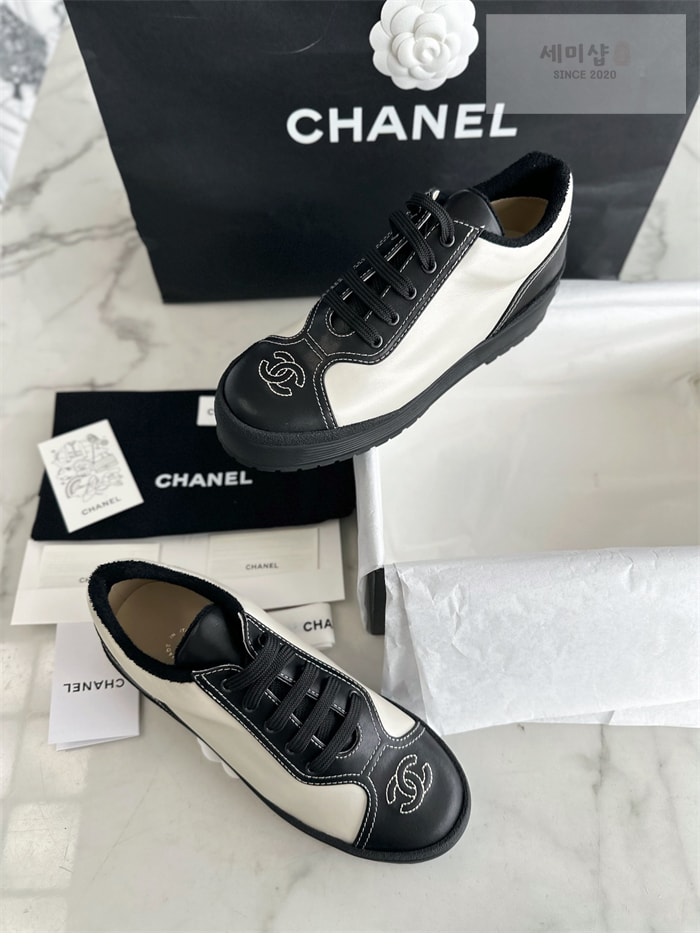 C H A N E L 샤넬 24s CC로고 배색 스니커즈 신발 12번 이미지