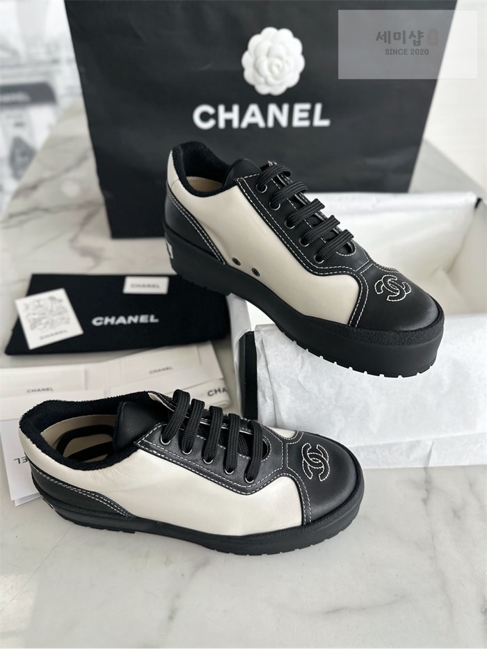 C H A N E L 샤넬 24s CC로고 배색 스니커즈 신발 13번 이미지