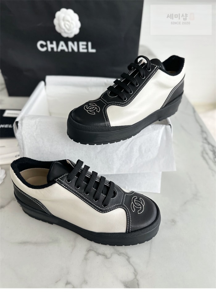C H A N E L 샤넬 24s CC로고 배색 스니커즈 신발 14번 이미지