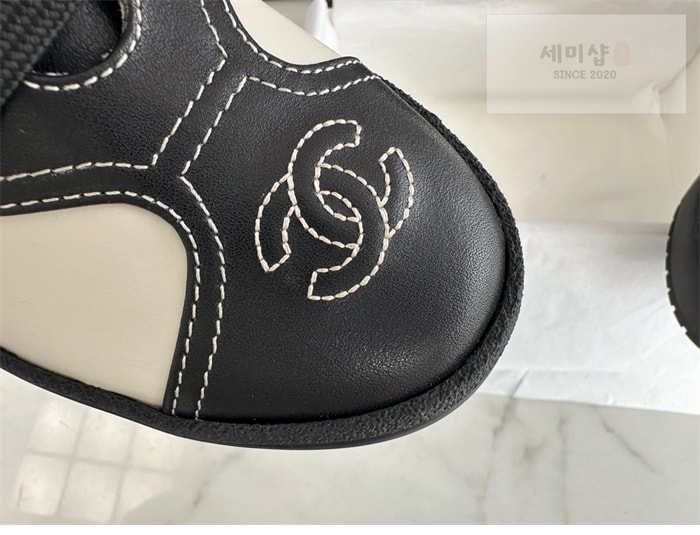C H A N E L 샤넬 24s CC로고 배색 스니커즈 신발 16번 이미지