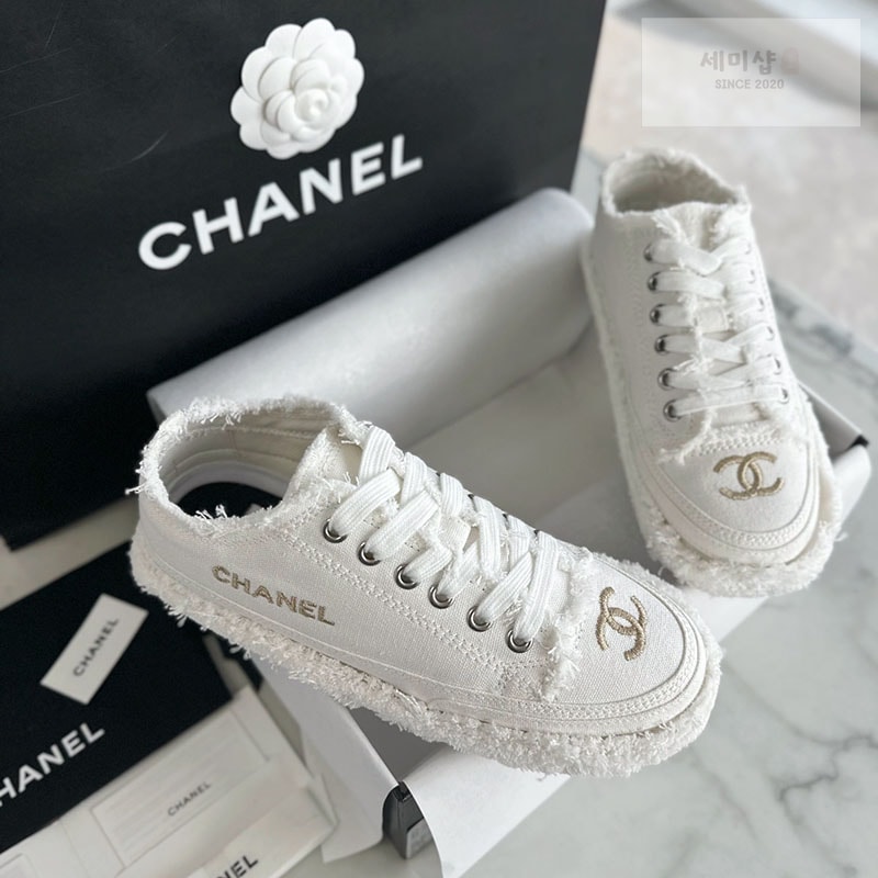 C H A N E L 샤넬 24s CC로고 태슬 데님 스니커즈 신발 1번 이미지