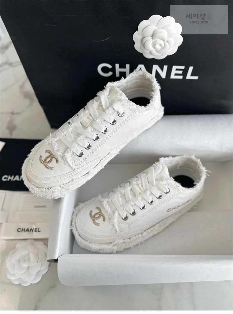 C H A N E L 샤넬 24s CC로고 태슬 데님 스니커즈 신발 14번 이미지