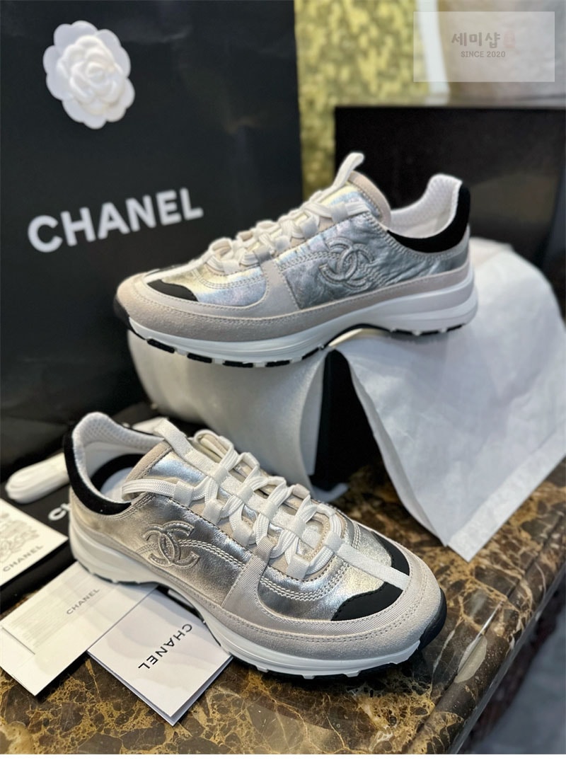 C H A N E L 샤넬 25A CC로고 스니커즈 실버 신발 9번 이미지