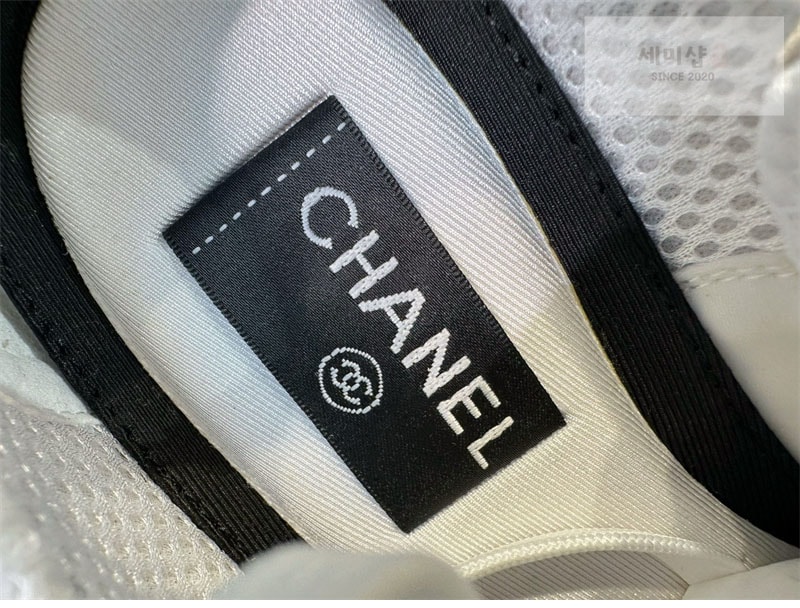 C H A N E L 샤넬 25A CC로고 스니커즈 실버 신발 19번 이미지